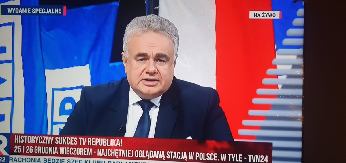 Robert19609827's tweet photo. Zamiast na owsiakową klikę ,daj na TV Republikę https://t.co/y3flTjn5XY