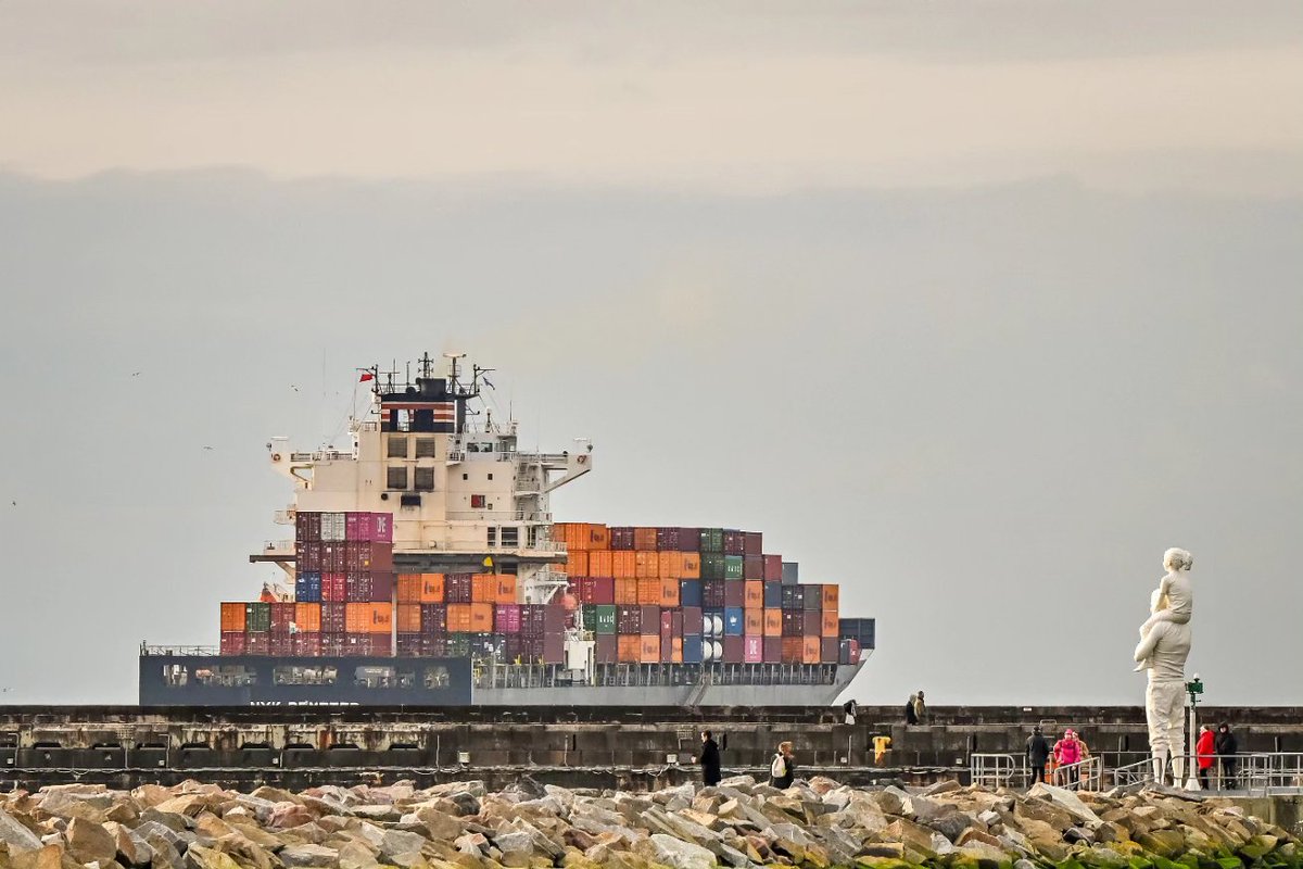 Jusqu'au bout du monde #lehavre #Normandie #containership #fabienmerelle @LH_LeHavre @UnEteauHavre @haropaport