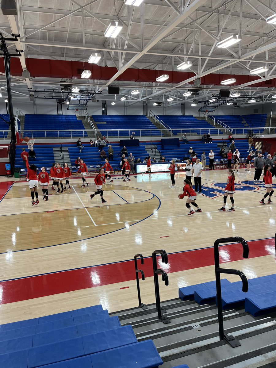 marcumscience's tweet photo. How do we know it’s the Holidays! SLHS Girls 🏀 holiday road trip! Game
#1 about to start. https://t.co/HSgM5t2NBB