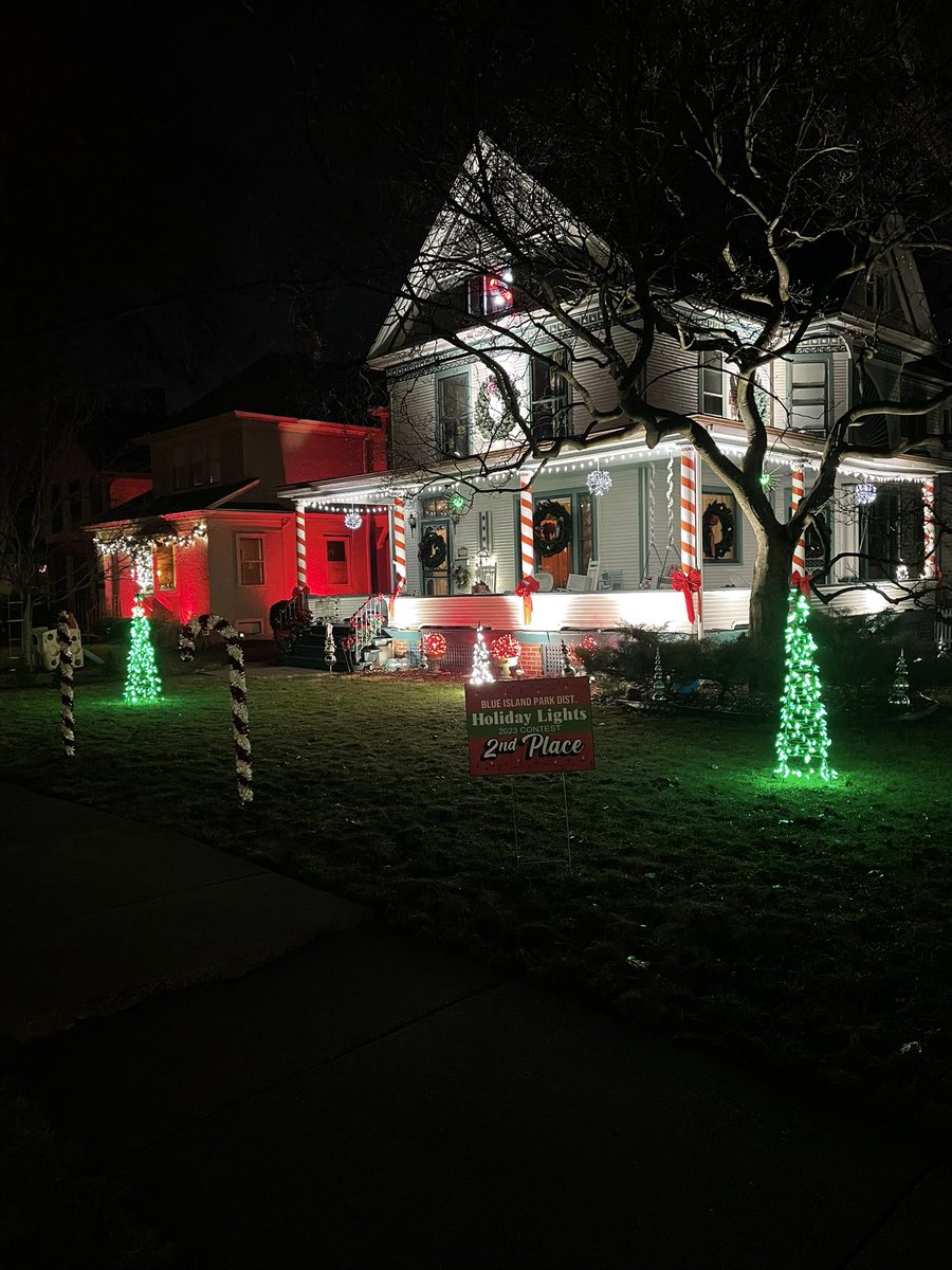 BlueIslandParks's tweet image. Congratulations to this years winners of our annual Holiday Light Contest ! 🎄
Thank you to all of the participants! 

#ParkItInBlueIsland
#LightContest
