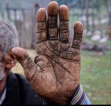 2 TL büyük katkı olmuş 

2 tl olmazsa aç kalırdık  

#asgariücret