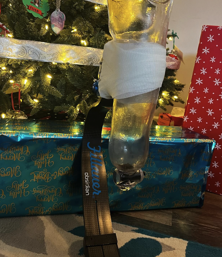 FillauerCo's tweet photo. Kendra is one of our AllStars and she got a new Obsidian Blade for Christmas as she heads toward her goal of joining the US Paralympic Triathlon team. We wish you all the best in the new year! #fillauerinspiredbyyou #fillauerobsidian #doamazingthings https://t.co/6119DPmUoi