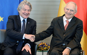 EXCLUSIF : Le jour où Thierry Breton et #WolfgangSchaeuble sont tombés d'accord pour affamer la #Grèce.