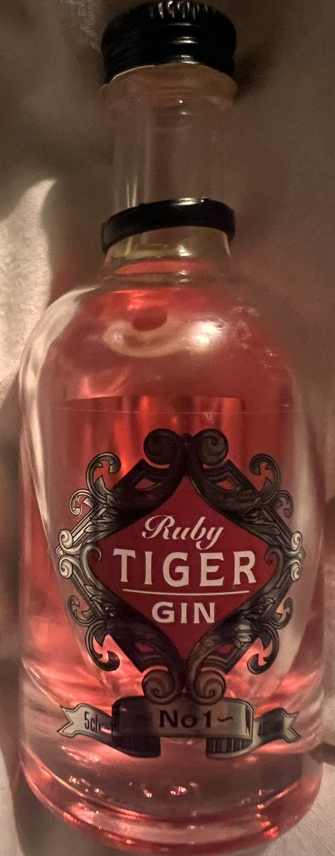 shrewsrachael's tweet photo. Had this miniature @TheTigerGin #rubygin for a Christmas gift and had for first time must say vey full of flavour #shropshiregincompany #shropshiregin #pinkgin #gin #ginphotography https://t.co/3Bgg3JHh2E