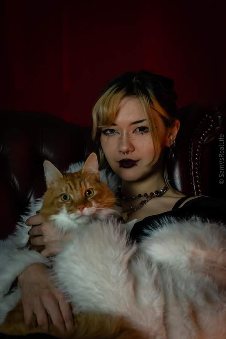 zureeal's tweet photo. Heiress and her son ~ 🐈 https://t.co/kZ6RNaH9Oe