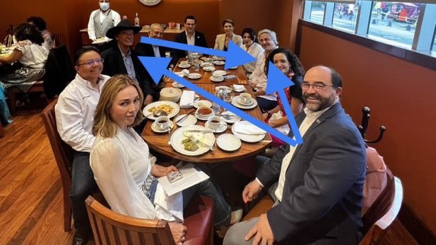 Emilio Álvarez Icaza, terminó defendiendo a los violadores de los DH, a los torturadores, a los represores: A los autoritarios asesinos del pueblo.

Ahora está con Claudio X, Fox y el PAN, defendiendo a criminales corruptos.

Emilio, el que desaparece a los desaparecidos.
RT👇