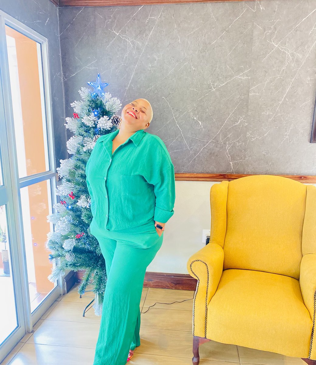 MsGugstar's tweet photo. No weather formed against us shall prosper #Friendmas shandis ๐คถ๐๐ซถ๐ https://t.co/nKXVHd2rvm