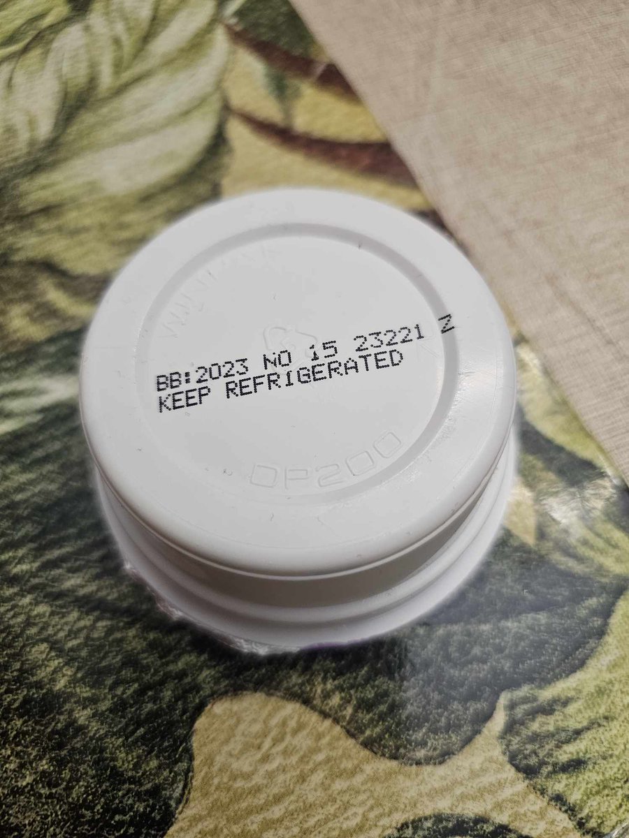 KaptiveHonour's tweet photo. @WonderlandNews  got this when leaving park yesterday. Very unacceptable  good way to make people sick. https://t.co/SbsJHZd0LN