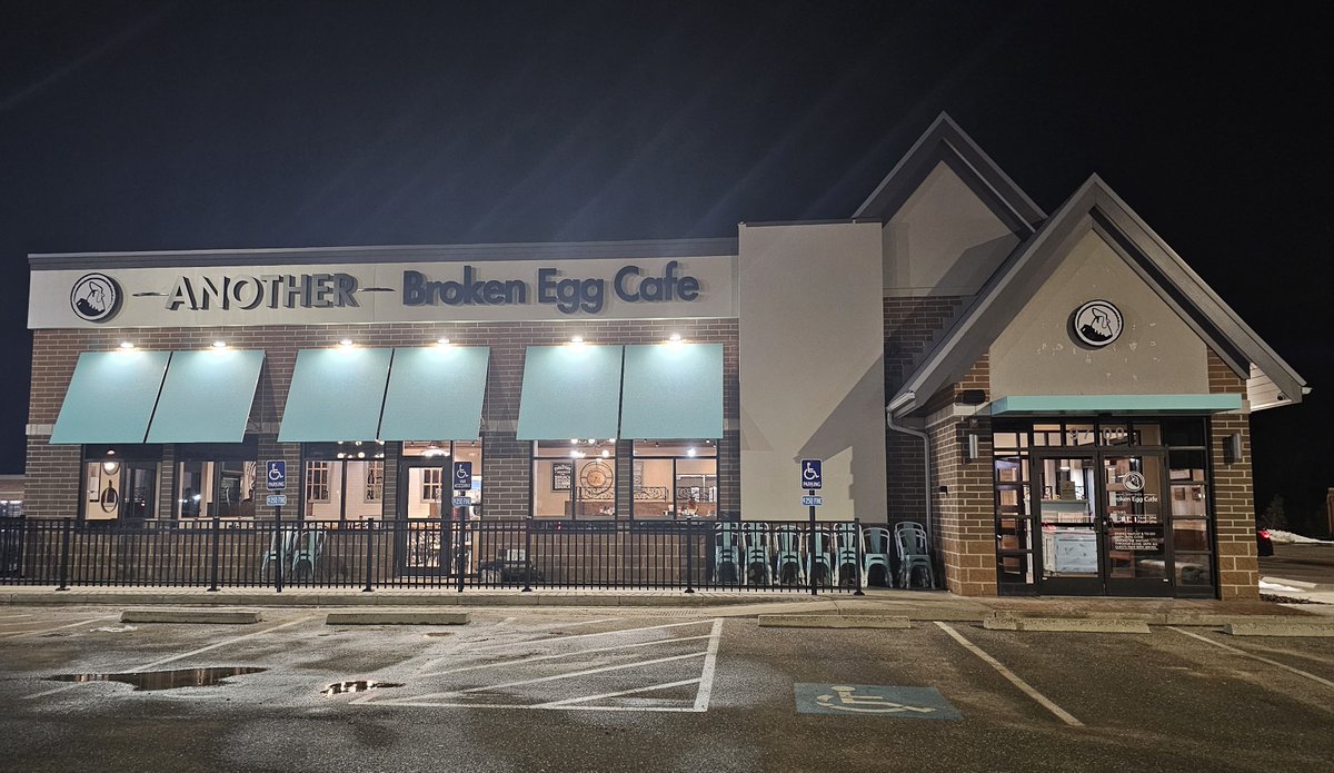 Hello Streetsboro, OH! 🍳
We are so excited to open our newest location in the #Streetsboro community.
Enjoy our delicious Southern chef-inspired culinary #breakfast, #brunch, and #lunch TODAY and every day!
So, what are you waiting for? It's time to get your brunch on. 🥓🥞
