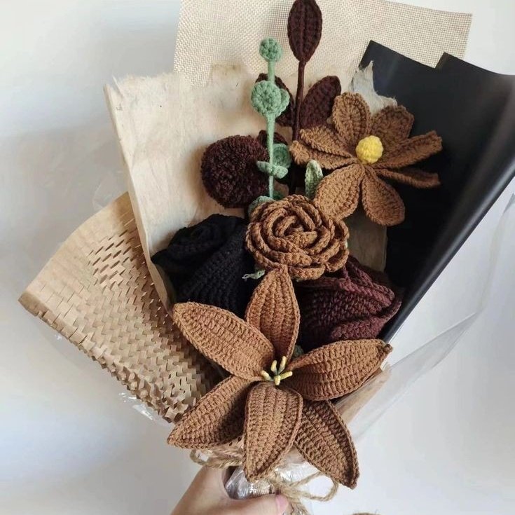 AcademiaDreams's tweet photo. crochet bouquet https://t.co/XwYjoTt8ZE