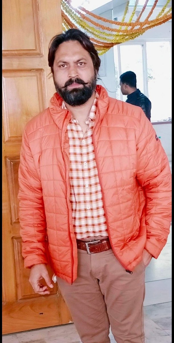 rakeshsinghup's tweet photo. 2 वर्षों से लगातार संघर्ष करने के बाद सरकार ने 3 वर्ष का आयु में छूट दिया है सरकार को मैं धन्यवाद देता हूं लेकिन ईडब्ल्यूएस श्रेणी में आने वाले सामान्य वर्ग को आयु में छूट नहीं मिला यह भेदभाव ठीक नहीं है सरकार एक समान सबको अधिकार नहीं देगी तो एक बड़ा आंदोलन बहुत जल्द  होगा https://t.co/aGizYwBqsE