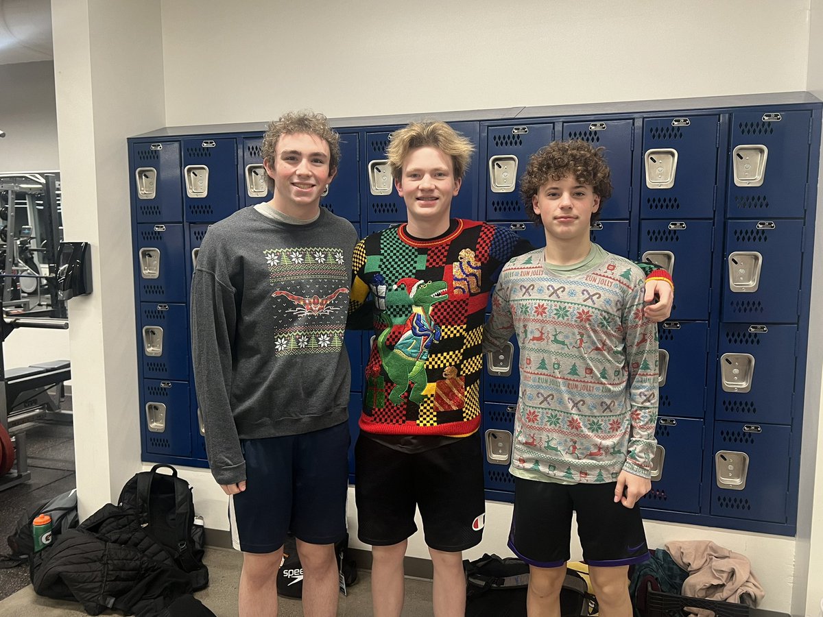 Spirit week day 2! Apparently not many of the guys own ugly sweaters or 7am was too early to remember😂