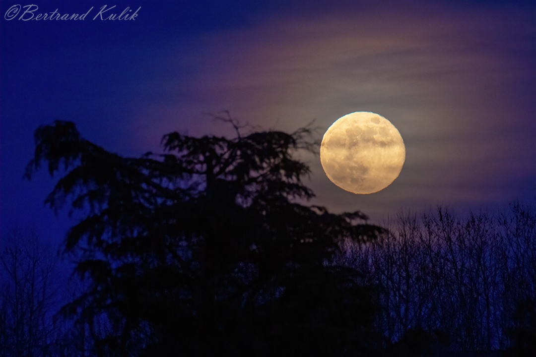Lever de pleine lune #moonrise #love #full-moon #astronomy #sky #weather #meteo