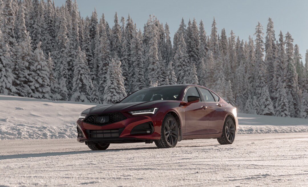 Snowy streets lead to cozy retreats ❄️⛄️🌨 #AcuraTLX 

#TLX #WinterDrive #WinterGetaway #SportsCar #WinterLife #CarGoals #LuxurySportsCar #DreamCar #WinterAdventures #WinterRoadtrip