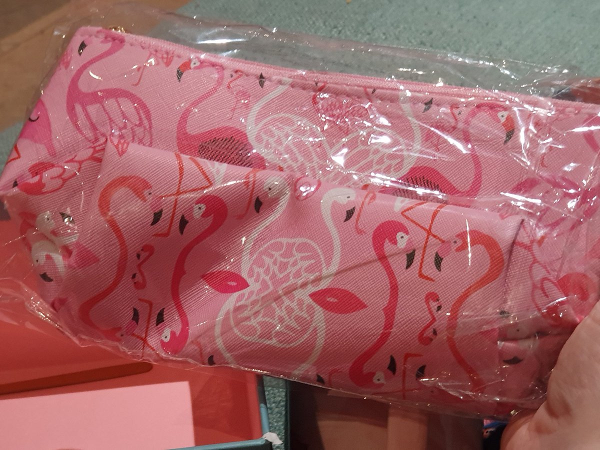 Can't wait to use all my items from my new flamingo gift set!  #cosmeticsbag #socks #mug