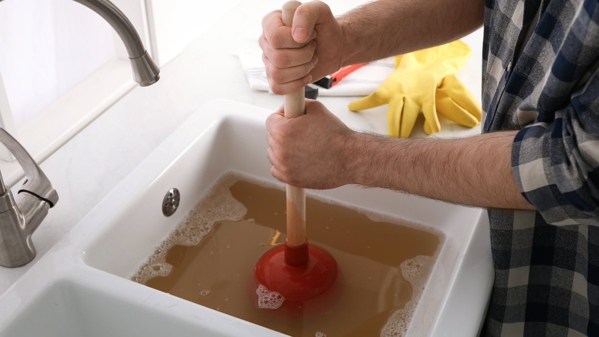 Geiler_Company's tweet photo. Struggling with stubborn clogs?
Trust our experts for hassle-free and effective drain cleaning solutions! Call or text 513-574-0025. https://t.co/3tMqK2EI9L
#Geiler #GeilerPlumbing #Plumbers #CertifiedPlumbers #DrainCleaning #DrainExperts #CloggedDrain #CloggedToilet https://t.co/tOBTaomDzh
