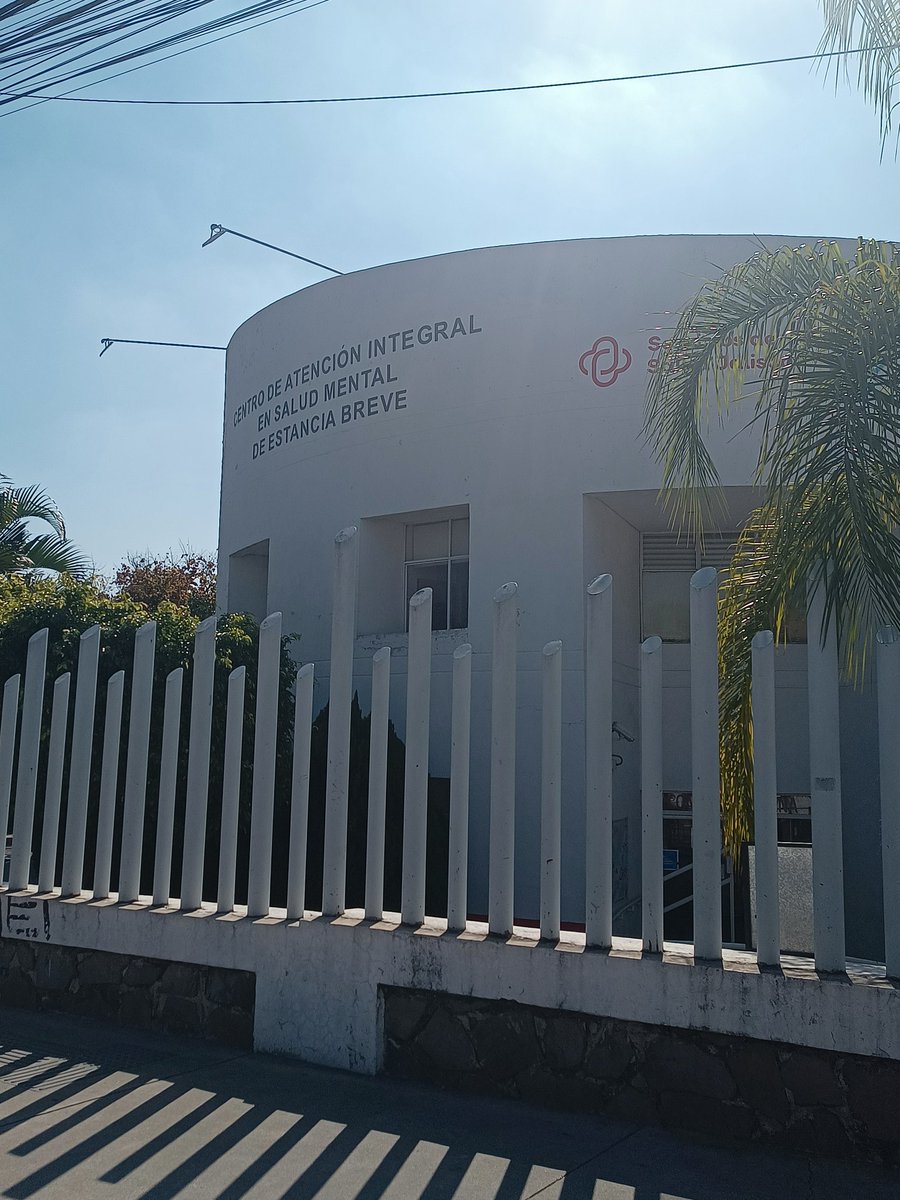 adrianalunacruz's tweet photo. La #depresion #navideña no existe sostienen especialistas de #SaludMental @salmejalisco, lo que sí pasa es que ya se vienen sufriendo síntomas de #depresion #ansiedad #angustia y se detonan en #crisis por #ausencia de #seresqueridos, #problemaseconomicos y #enfermedades. https://t.co/oJxXFHkkqU