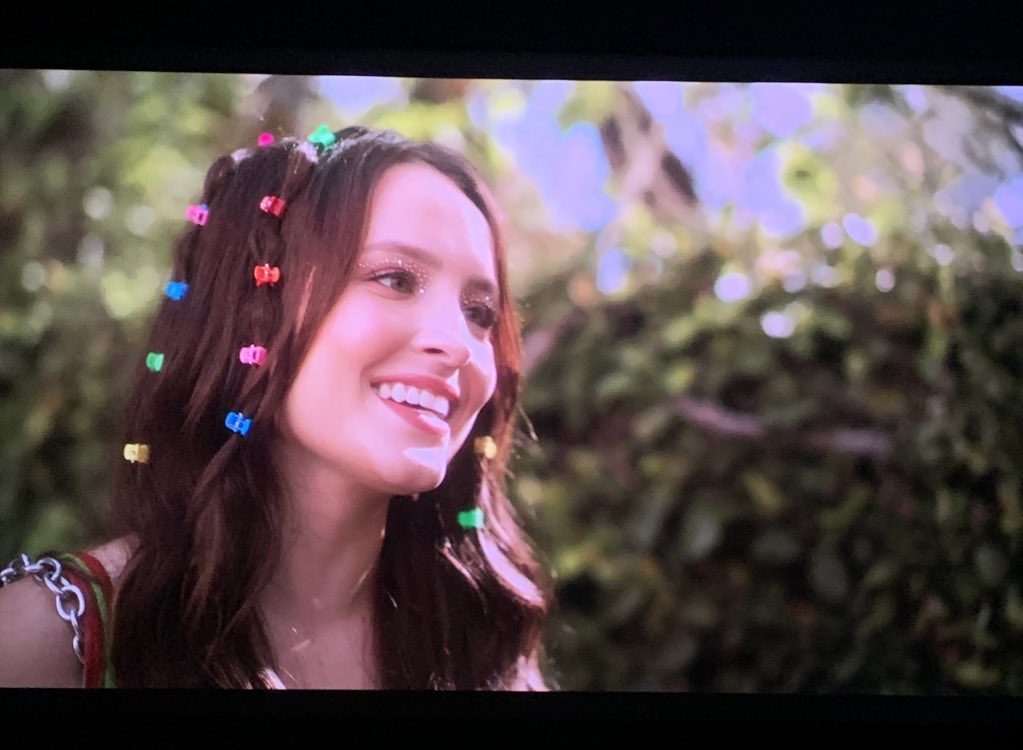 refugiolarim's tweet photo. @larimanoela Finalmente consegui assistir "Tá Escrito"!
Mais uma vez muito orgulhosa da @larimanoela e do @AndreLFrambach 🩷✨ https://t.co/GqMQNpX8sf