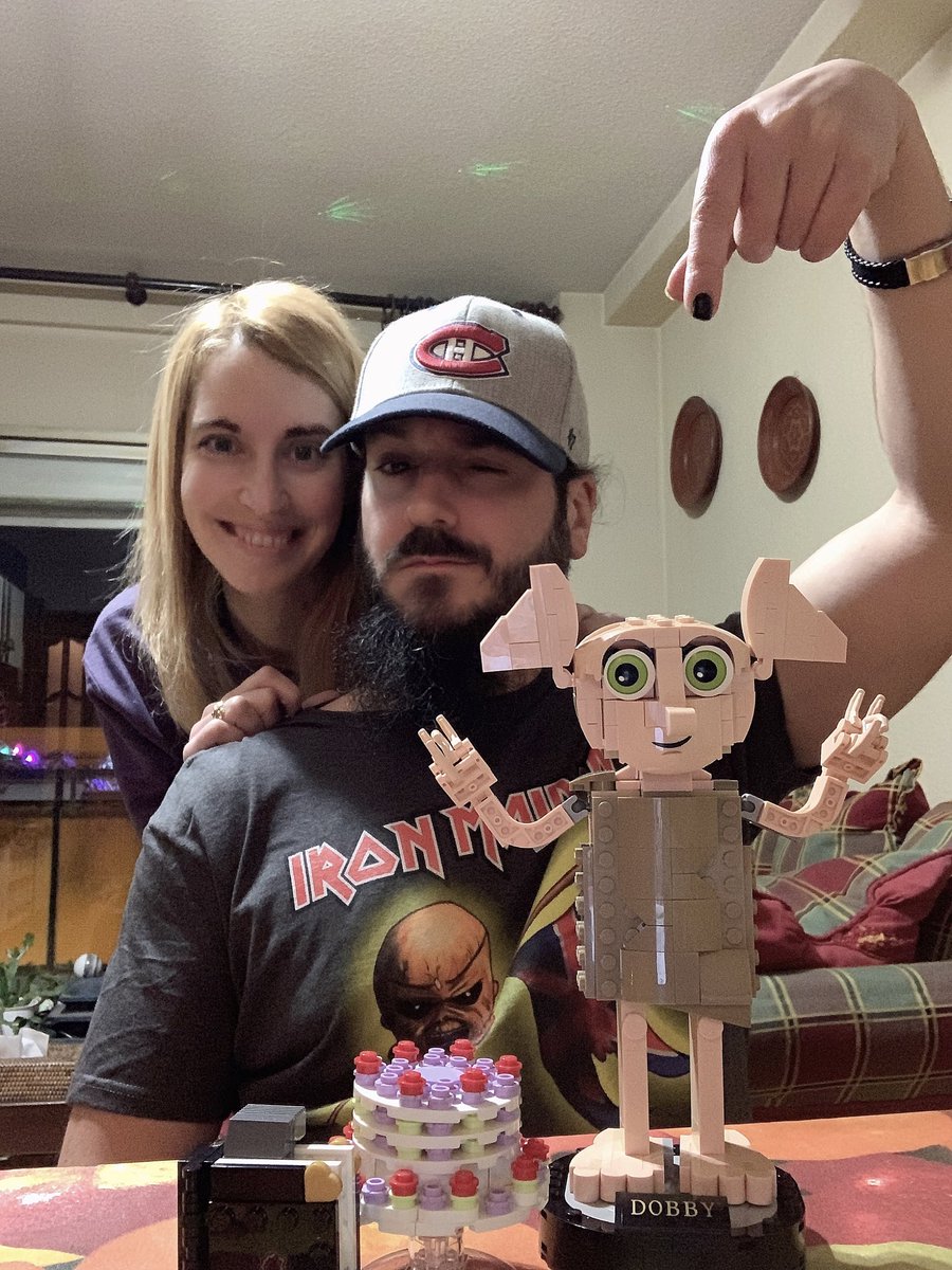 CathyGraphics3's tweet image. Dobby is happy to be with his friend...
My boyfriend &amp;amp; I just finished to construct Dobby’s @LEGO_Group  !

#TimeOfMyLife ☺️☺️☺️