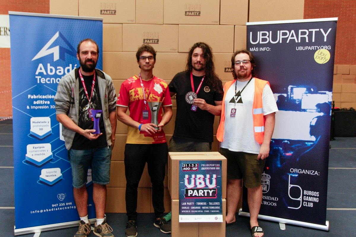 ¡ Campeonamos en Castilla y León de nuevo y sale el pleno de torneos !  🥇🥈🥇🥇🏆🏆🏆🏆
1º Puesto 1v1 lol
2º Puesto 5v5 lol
1º Puesto TFT
1º Puesto Ajedrez