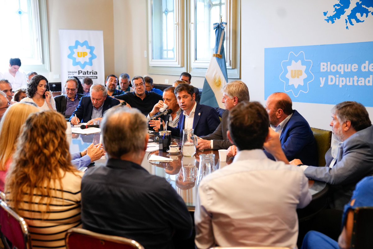 Las y los diputados y senadores Nacionales de <a href="/unionxlapatria/">Unión por la Patria 🇦🇷</a> mantuvimos una reunión de trabajo (en forma presencial y por zoom) con los gobernadores de nuestro espacio político.

Reafirmamos la vocación de articulación permanente para ejercer la representación política de los