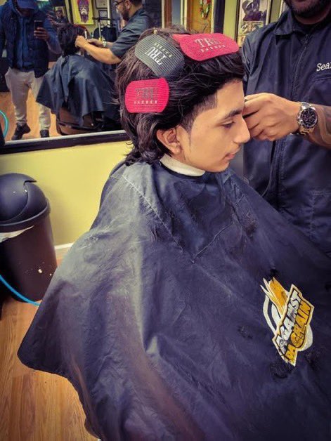 C2thaL2thaIGG's tweet photo. And being able to bring your son to Staten Island, where you were born and raised to get a haircut by the person who use to cut your hair? πππΏ #SeanWhite #AgainstDaGrain https://t.co/KO8oHEM50n