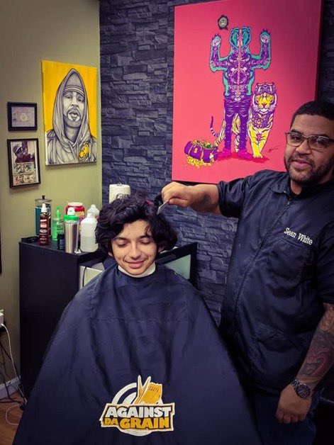 C2thaL2thaIGG's tweet photo. And being able to bring your son to Staten Island, where you were born and raised to get a haircut by the person who use to cut your hair? πππΏ #SeanWhite #AgainstDaGrain https://t.co/KO8oHEM50n