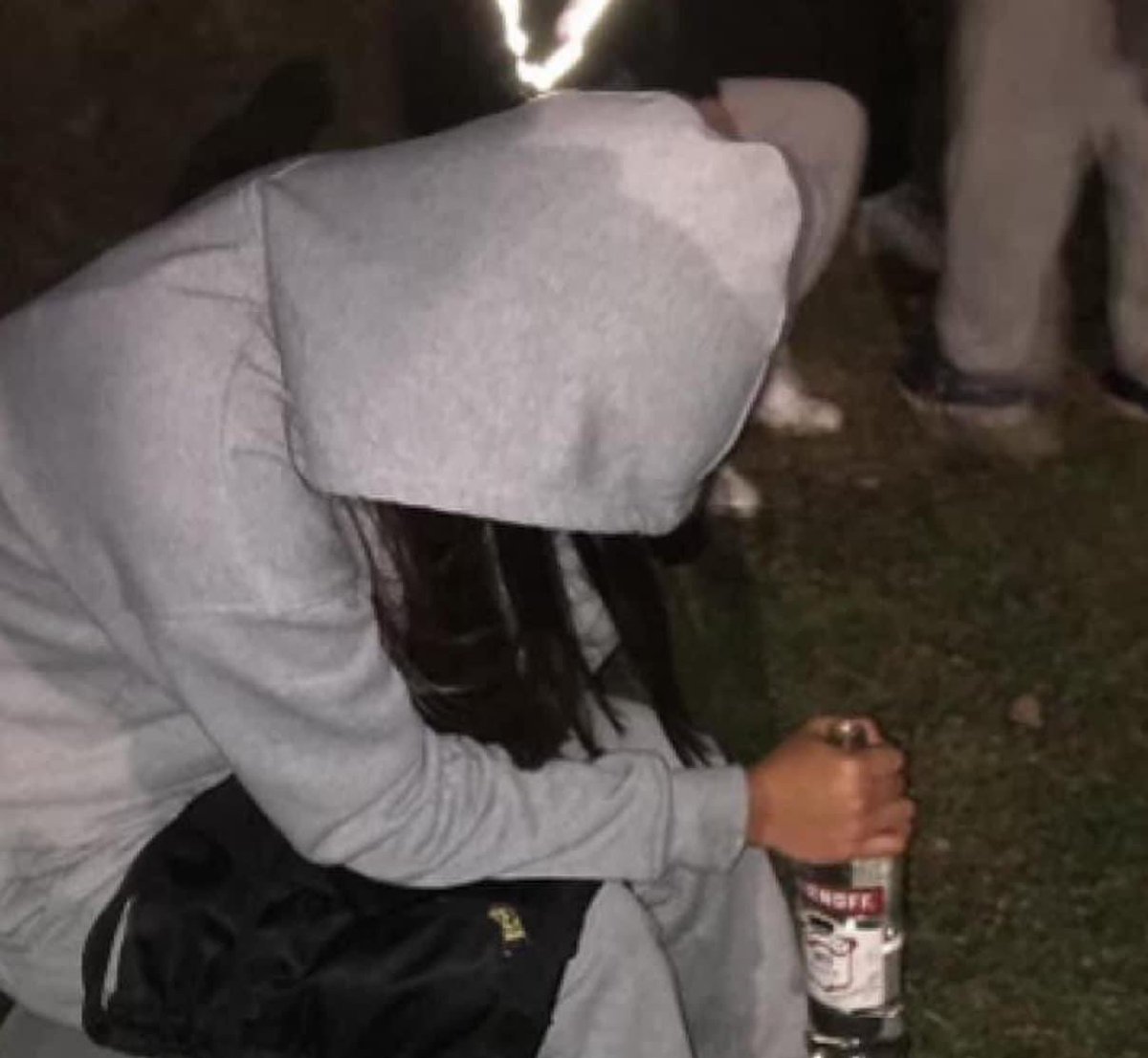 layxsnv's tweet photo. If we sippin and I start sitting like this jus take me home 😭 https://t.co/bnkBNVowG3