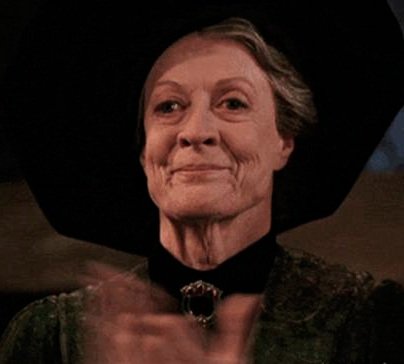 Hoy cumple 89 años Maggie Smith. Luchó contra el cáncer mientras rodaba la octava película de Harry Potter porque no quería decepcionar a los fans. Ganadora de 2 Oscar, 3 Globos de Oro, 5 BAFTA, 4 Emmy, 2 SAG y un Tony entre otros premios y honores. Gracias por tanto.