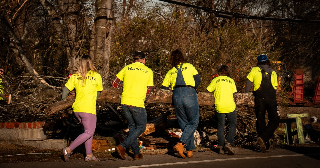 As we near the end of the year, we are determined to continue our mission to meet community needs through volunteerism. Join us in our relief efforts for the end of the year and be part of a movement that is helping our community. 

Sign up here: hon.org/tornado23