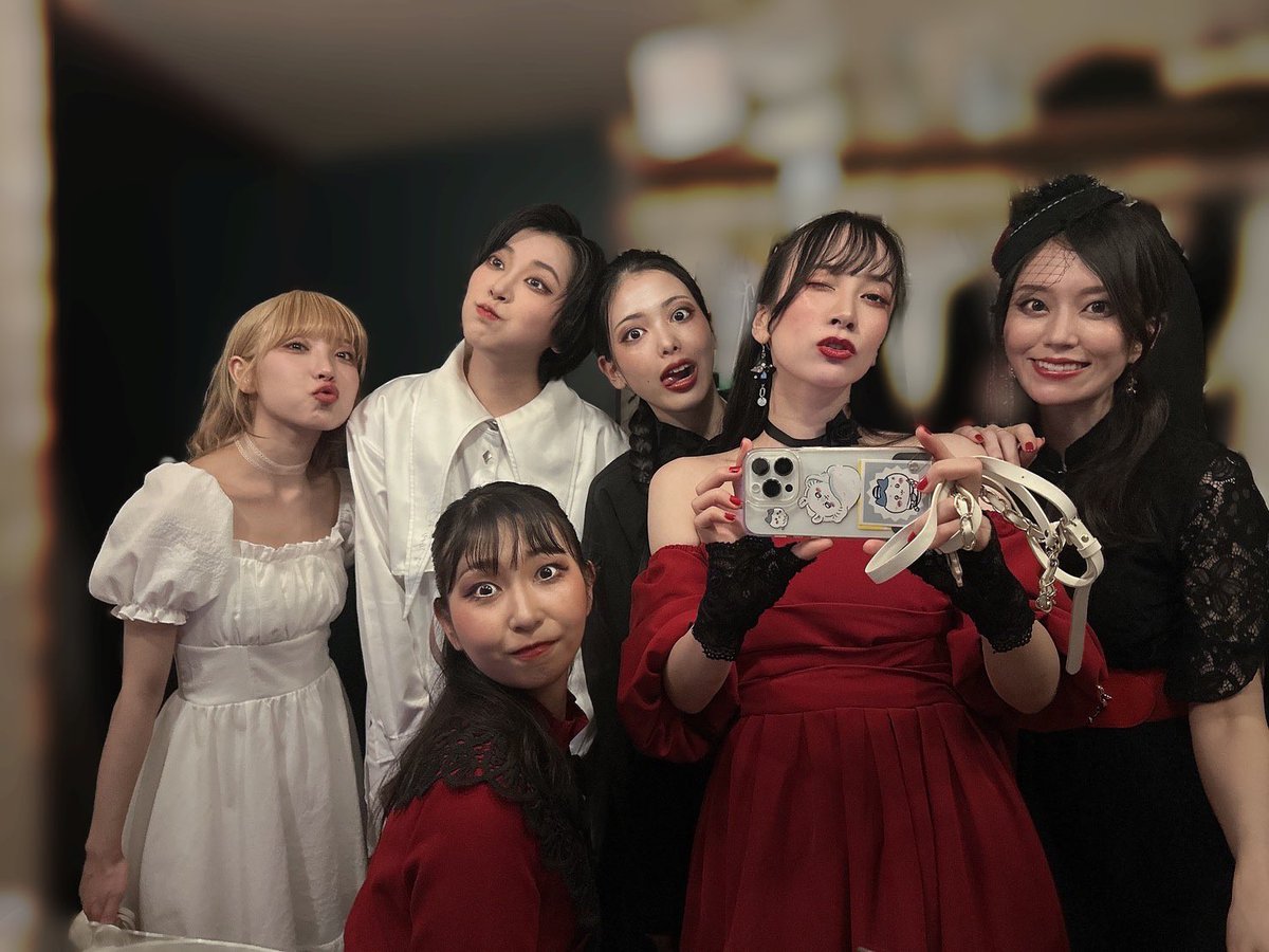 torichan_info's tweet photo. おはようございます☀
今年の振り返りです。
いろんな舞台に出ました。
初の吉祥寺シアター! #お待たせしました
音楽劇! #つきのしろ
仙台凱旋! #悪魔の証明
若手演出家コンクールおめでとう! #KEYLOCK
どれも楽しかった。
関わってくださった皆様、観に来てくれた皆様に感謝🌸💕 https://t.co/3pLviLzQzv