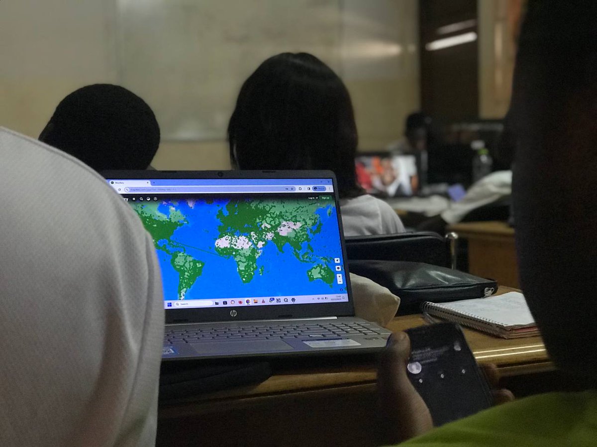 AmaBonsu19's tweet photo. 2023 is a wrap! 🎉🎉🎉
#ugyouthmappers
#youthmappers
#letgirlsmap https://t.co/33cBmBWbCe