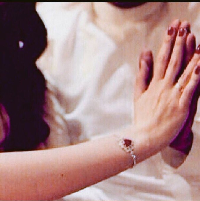 alamira567's tweet photo. I adore you madly, and my heart cannot calm down or find peace except by your closeness❣️
#Rovan❤️ https://t.co/vn60uXpXg7