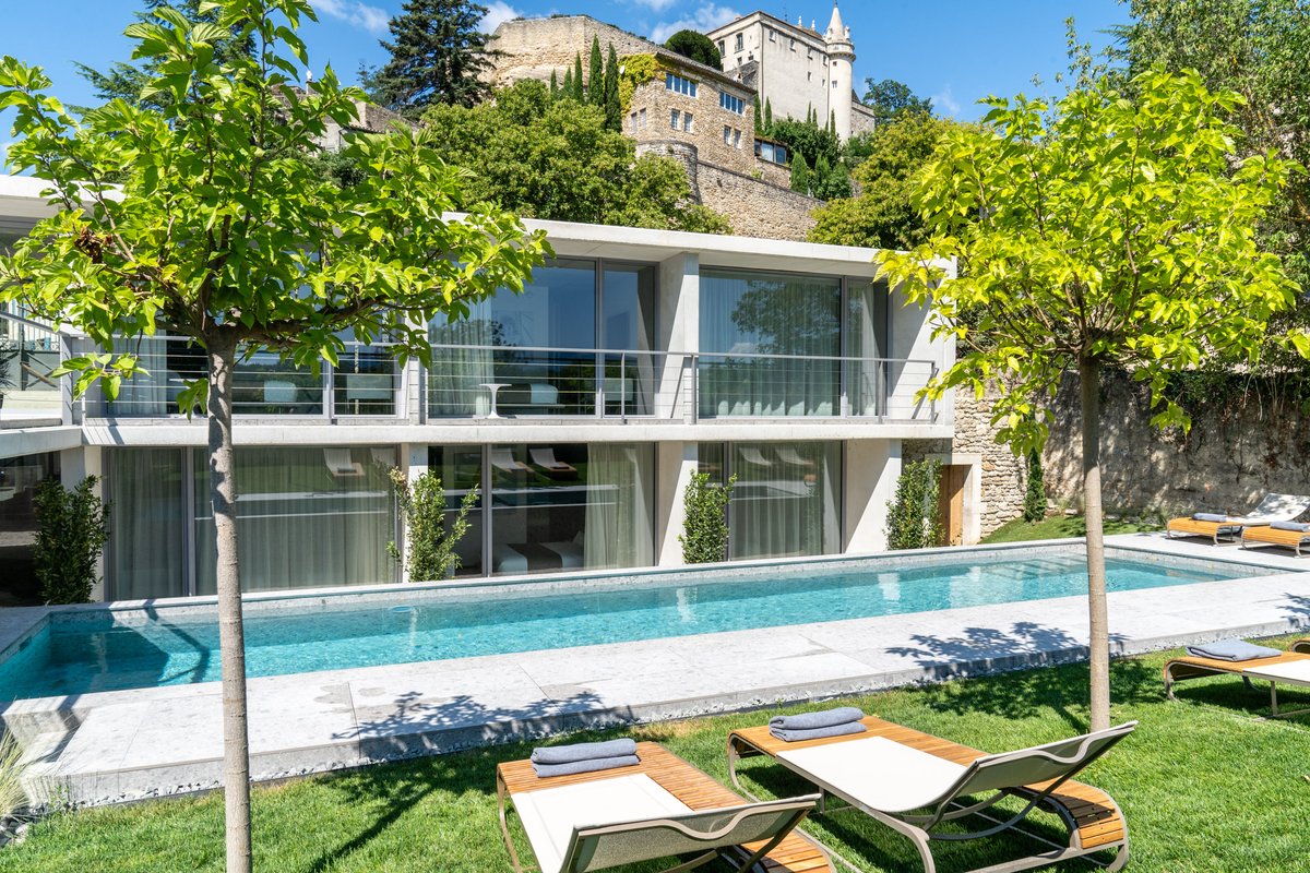 lepavillonM's tweet photo. Le planning des réservations pour la saison 2024 est ouvert !
Le Pavillon M est situé au pied du château de Mme de Sévigné à Grignan en Drôme provençale. 5 chambres d'hôtes climatisées, piscine, espace bien-être avec massages, spa, hammam &amp; sauna.
https://t.co/PBsc2qJlq1 https://t.co/g8pAr1O8bq
