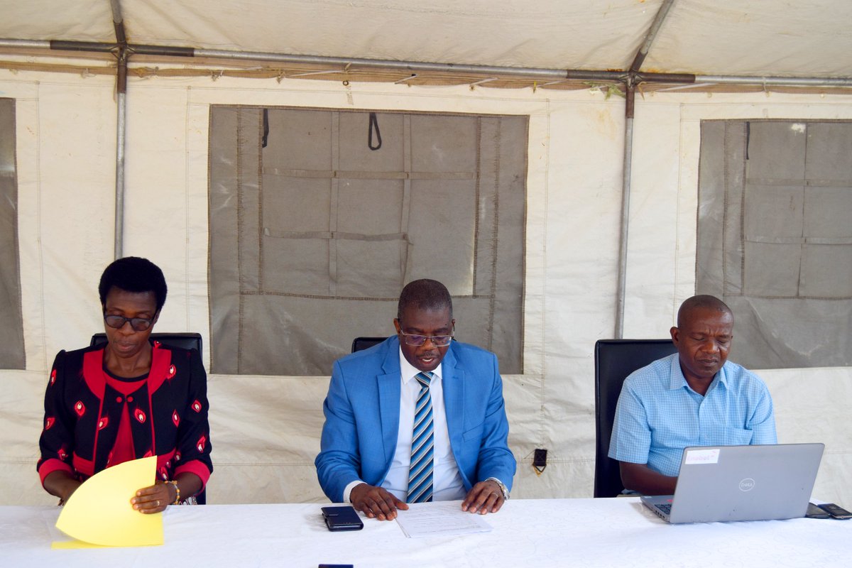 MinTFPSS_bdi's tweet photo. #Burundi:L'Office Burundais de l'Emploi et de la Main d'Oeuvre (#OBEM)organisé une séance de formation de mise à niveau et d 'accompagnement de 40 lauréats des CEM et CFP vivant avec un handicap dans le métier de couture à Bujumbura https://t.co/uQcNfKfT8P
