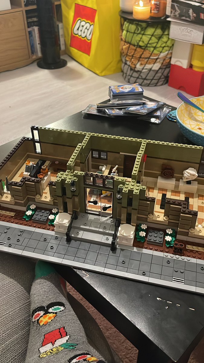 orlajtarn's tweet photo. @LEGO_Group About to crack onto bag 10 of 10326 #LegoBuildDay 🥳 https://t.co/JMdI20jMWo