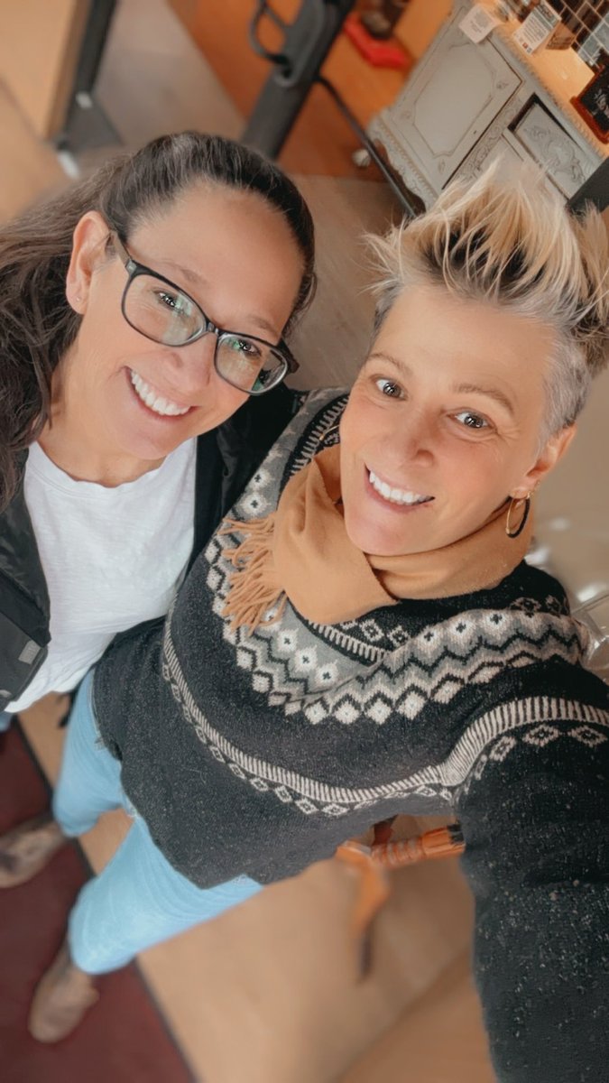 👯‍♀️♥️👯‍♀️   Friends that lunch together stay together 😻  <a href="/RobinThomas2396/">Robin Thomas</a>     <a href="/AngelosItalian/">Angelos Pizzeria</a>