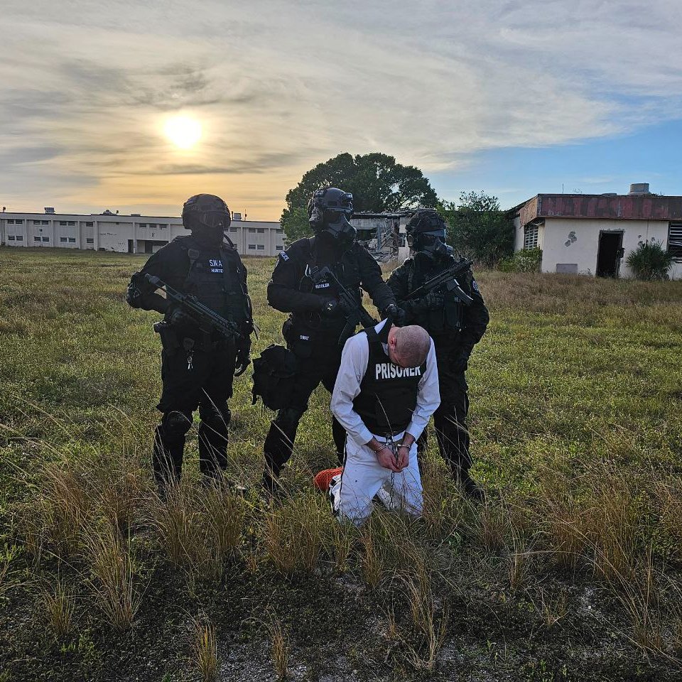 InmateCT's tweet image. Being shown off at sundown as if I was trophy hunted @SWAT_Studios23  @Hunter_Chase_23 @TacticalJackal