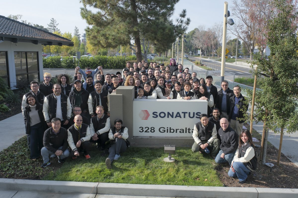 Happy holidays from #TeamSonatus 🎊 

This year, we launched new products &amp; solutions, a rebrand, a new website, and new offices. To top it all off, we reached our 1 million vehicle milestone

Thanks to everyone who made this year what it was. We couldn't have done it without you