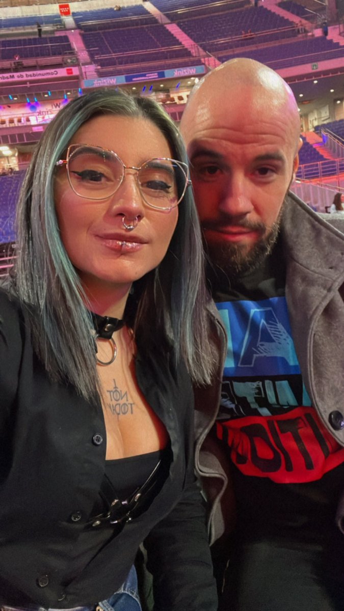 LadyValyrium tweet media