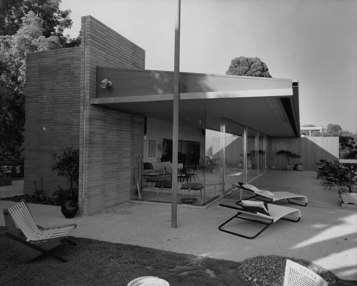 TRES60Blog's tweet image. Brown house en Los Ángeles, California. Proyectada por Richard Neutra en 1955.

Foto de Julius Shulman, 1955.

#architecture #midcenturyhomes #neutra #arquitecturamoderna #arquitectura