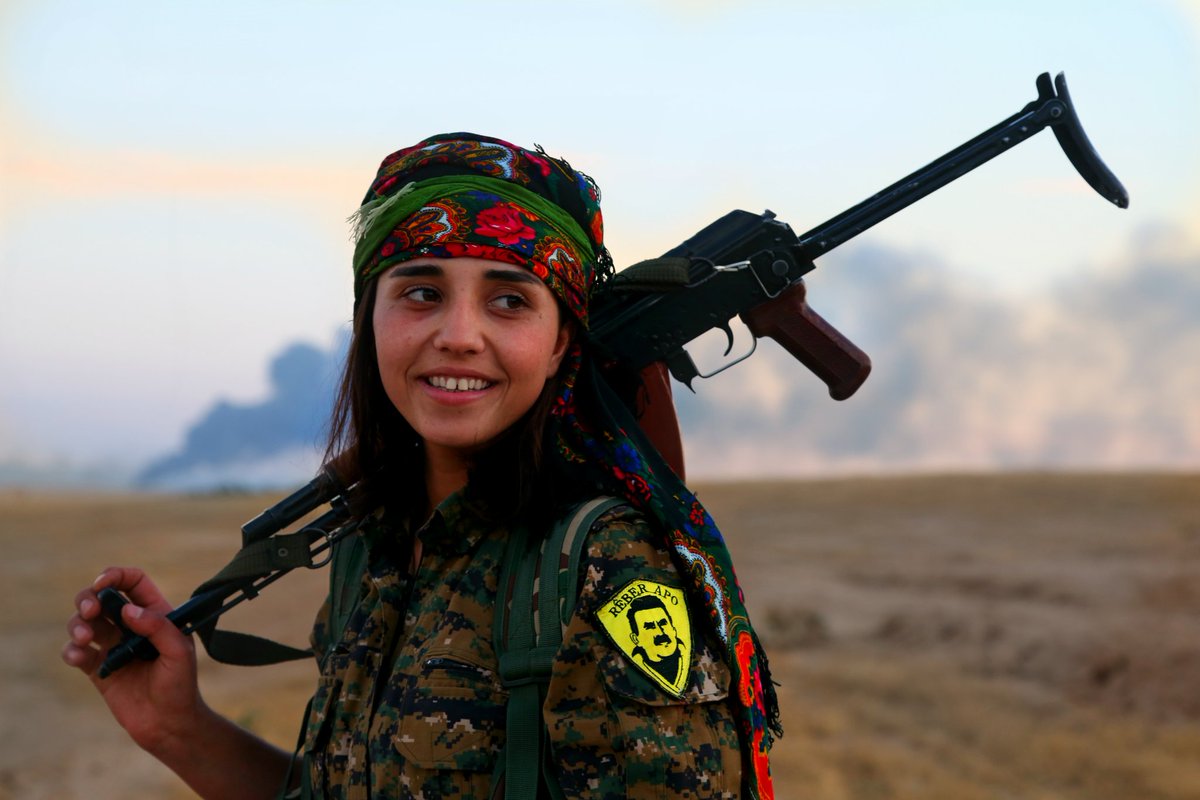 runahiZilo's tweet image. Remember they defeated ISIS to make the world a safer place for everyone, they fought and died for the whole world.  Don't leave them alone
#StopTurkishwarCrimesInKurdistan
#RojavaIsUnderAttack 
#StopTurkishTerrorism