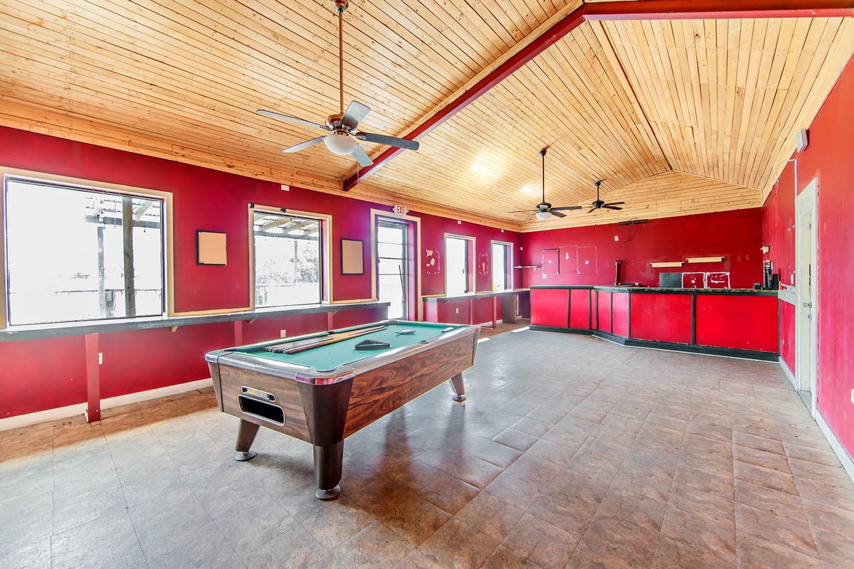listwithlexii's tweet photo. 📍8008 Park Avenue Houma, LA 70360

👉🏻 Uncover the PERFECT blend of commerce and waterfront serenity in this downtown gem!
FOR SALE asking $159,900
#InvestmentOpportunity 

Lexi Neil, REALTOR
985.226.8086
Brokered by Wendy Thibodeaux 
985.209.1008 
Licensed in LA by LREC https://t.co/frBd4Td73Q