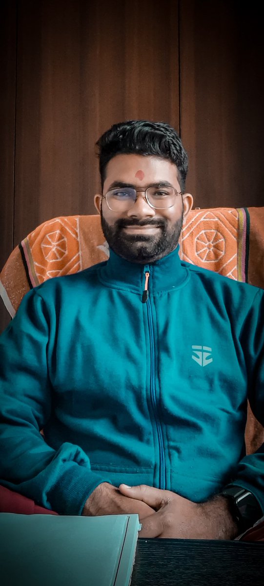 sourabvtripathi's tweet photo. 🌈 I am enough, just as I am.
#selflove
#MUFC https://t.co/PwAcINOnfs