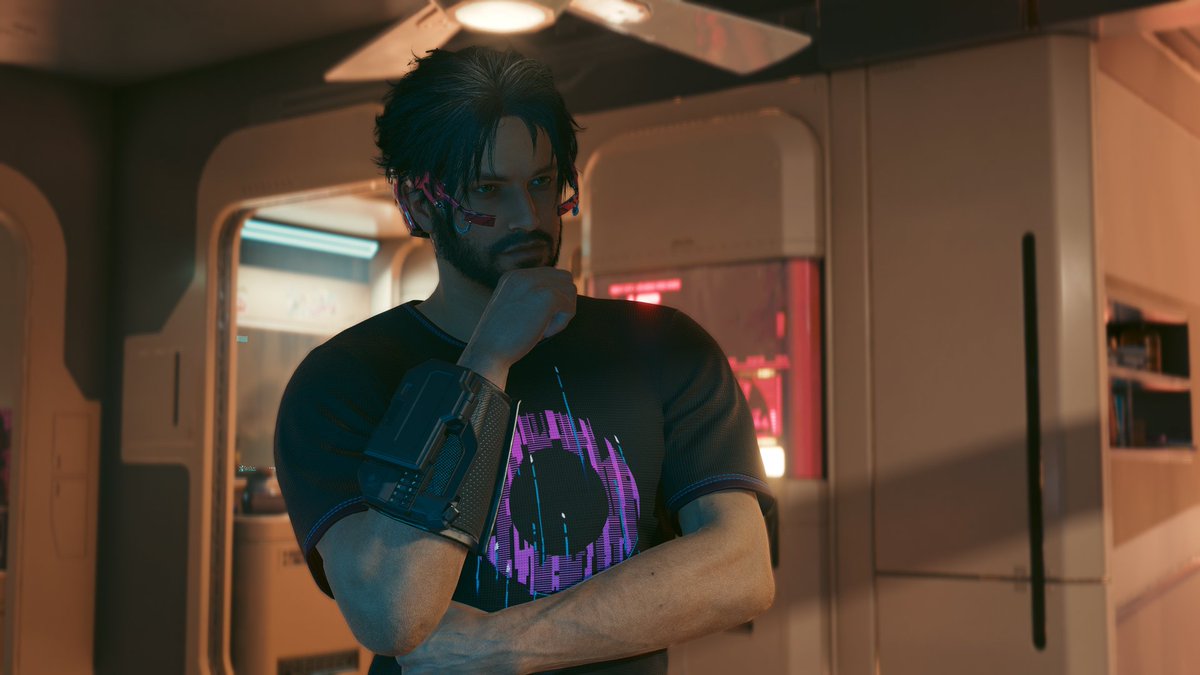 Welp, he's back, rocking a new style and finally made the damn thing work after his last job.