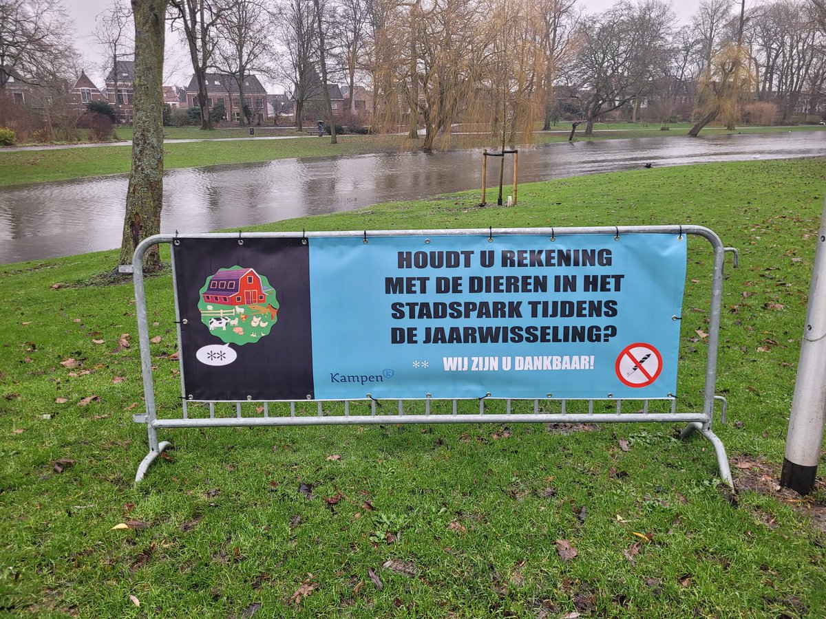 Voorwerk voor #jaarwisseling in <a href="/gemKampen/">Gemeente Kampen</a>. Geen vuurwerk in het stadspark. 
Wel zo fijn voor wilde, huis- en kinderboerderijdieren!