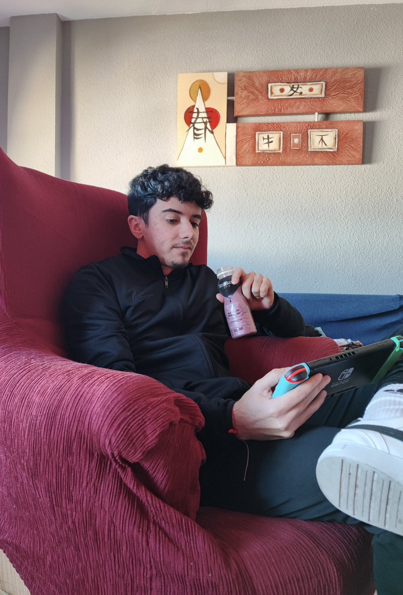Chrispt21's tweet photo. Deportista⚽️ o Gamer🎮? Un buen smilke siempre te acompaña, ya sea de café o de proteínas☕️. Además, con el código CTRLCHRIZ10 tendrás un 10% de descuento en tu pedido en https://t.co/mAKeu3PZgU. A qué esperas para probar el mejor café/batido de proteínas?🤩
#gaming #smilke #ad https://t.co/7bnrISsoDi