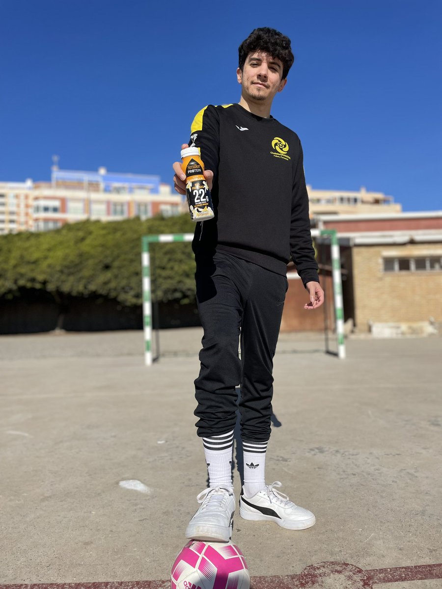 Chrispt21's tweet photo. Deportista⚽️ o Gamer🎮? Un buen smilke siempre te acompaña, ya sea de café o de proteínas☕️. Además, con el código CTRLCHRIZ10 tendrás un 10% de descuento en tu pedido en https://t.co/mAKeu3PZgU. A qué esperas para probar el mejor café/batido de proteínas?🤩
#gaming #smilke #ad https://t.co/7bnrISsoDi