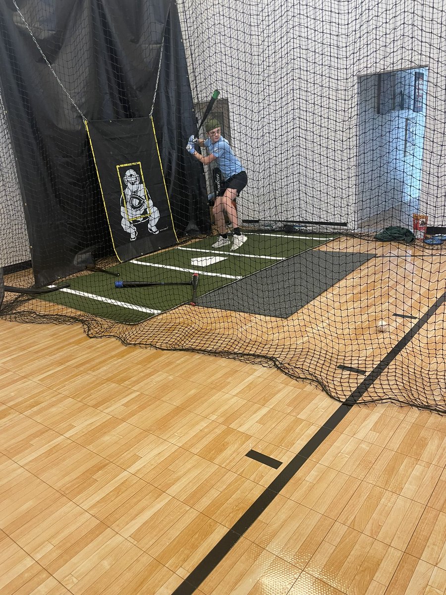 Amymac03's tweet photo. Trying out the new Christmas toys
#speedtrainers #overloadunderload #nooffseason @amcmurtry10 https://t.co/btIXFHphpW