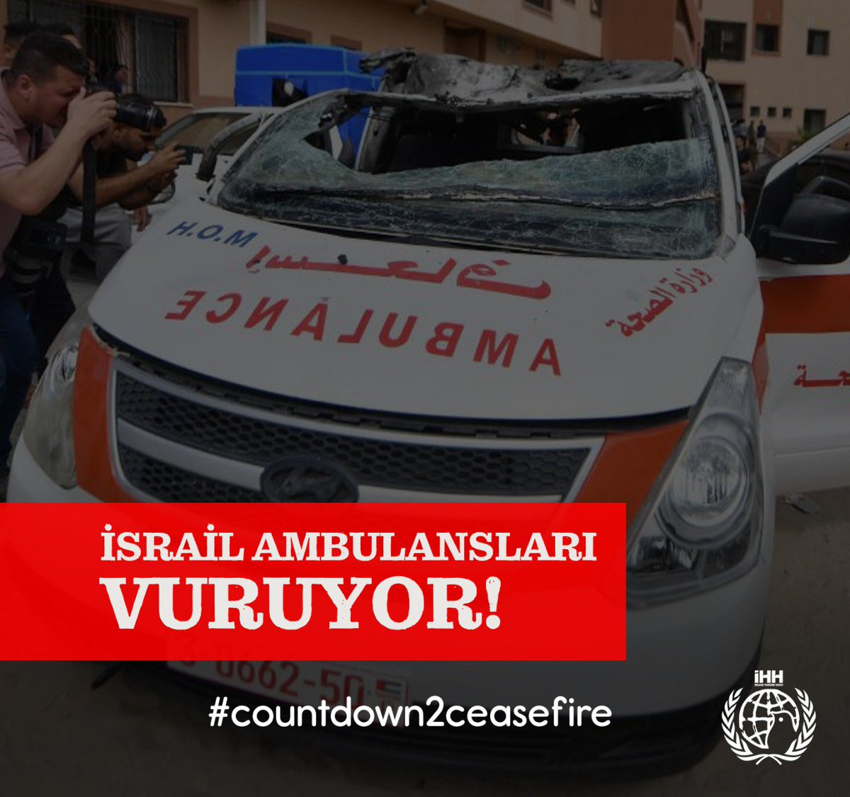resat_boyaca's tweet photo. İsrail ambulansları vuruyor 

#countdown2ceasefire https://t.co/xlSYV5KX48